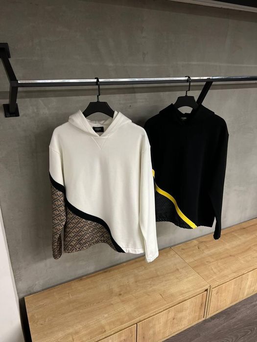 Разпродажба! Последни бройки мъжки суитшърти - различни модели