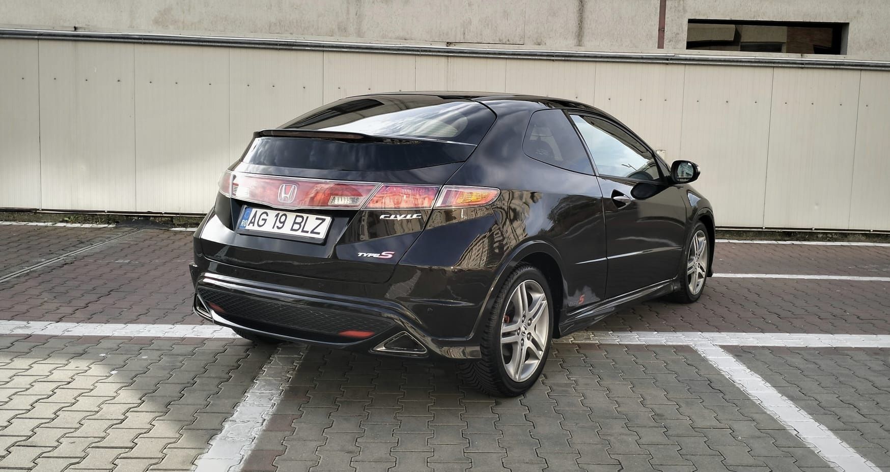 Honda Civic VIII/ TYPE-S/ 1.8i V-tec 140 CP/ 6+1 trepte / Clima / FULL