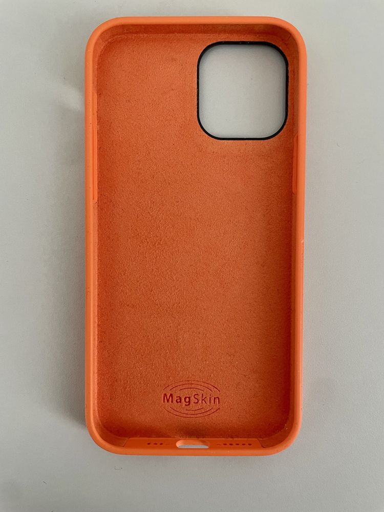 MagSkin Protective Case | MagSafe - кейс за iPhone 12/12 Pro