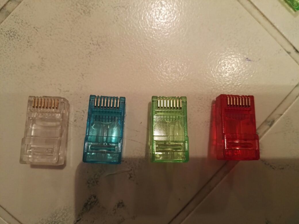 Конектори RJ45 цветни