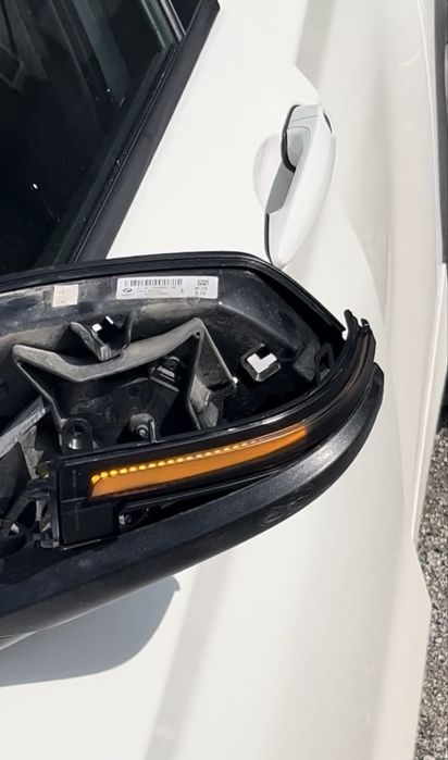 Продавам нови бягащи мигачи за BMW f-серия