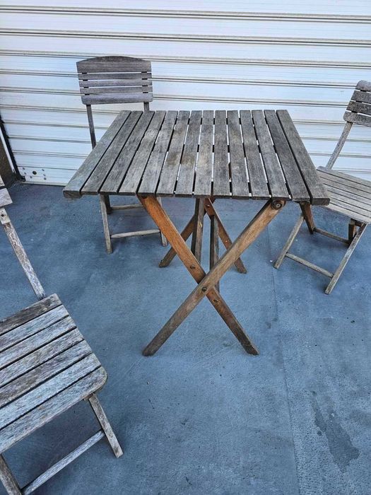 Витрина в стил Рустик с регуриране на рафтовете