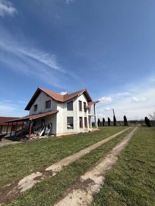 Vand casa cu teren in Bercu Nou