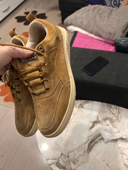 Pantofi piele intoarsa