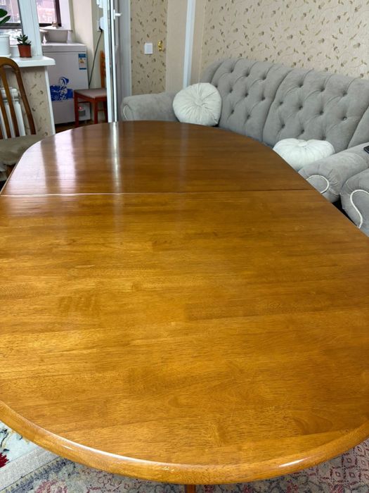 Стол в хорошем систояние