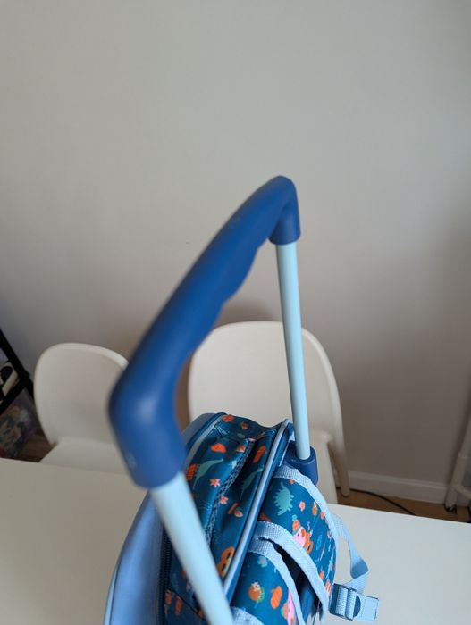 Раничка за детска градина на колелца