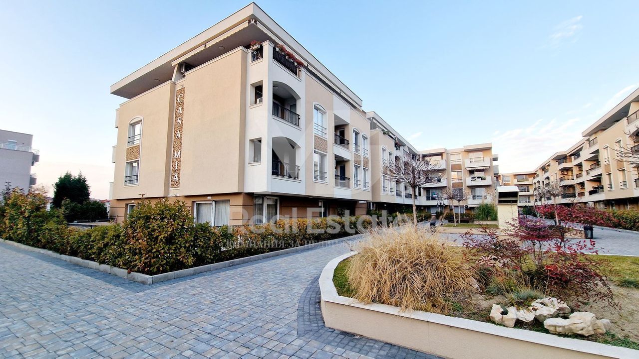 Продава се Двустаен апартамент в Пловдив, Остромила - 92 кв.м за 1495 €/кв.м - Снимка #12