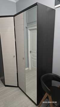 Шкаф с зеркалом высотой 2.2 метра