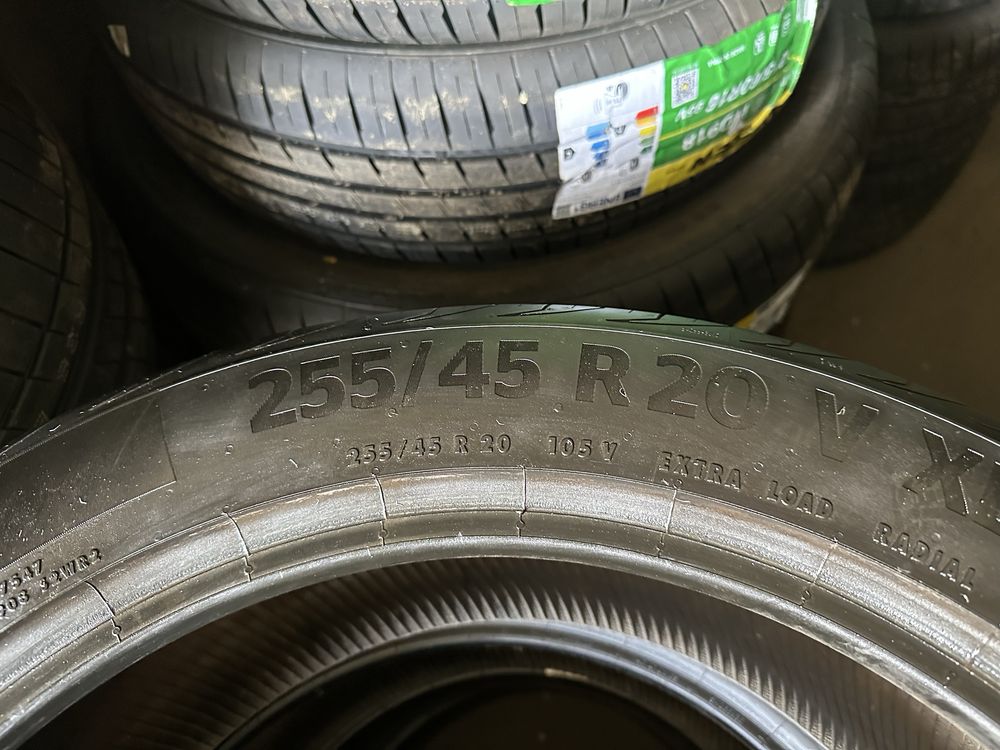 Шины 255/45/20 Continental комплект