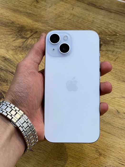 Iphone 15 sky blue