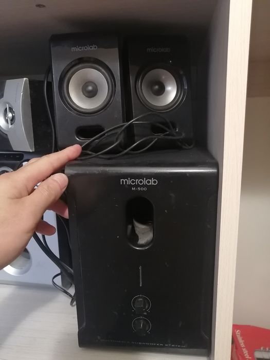 Продам колонки с сабуфер 2 штуки в отличном состояние