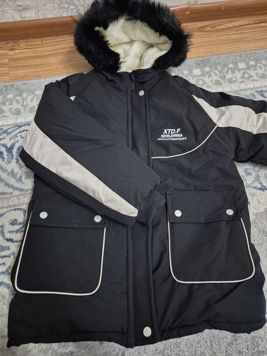 Балдарға арналған қыстық куртка сатылады.