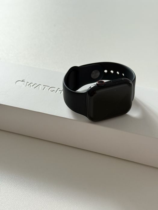 Apple Watch Seria 8 45mm Cellular - 999 lei