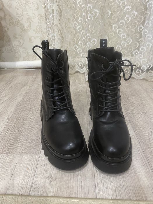 Ботинки 38 размер