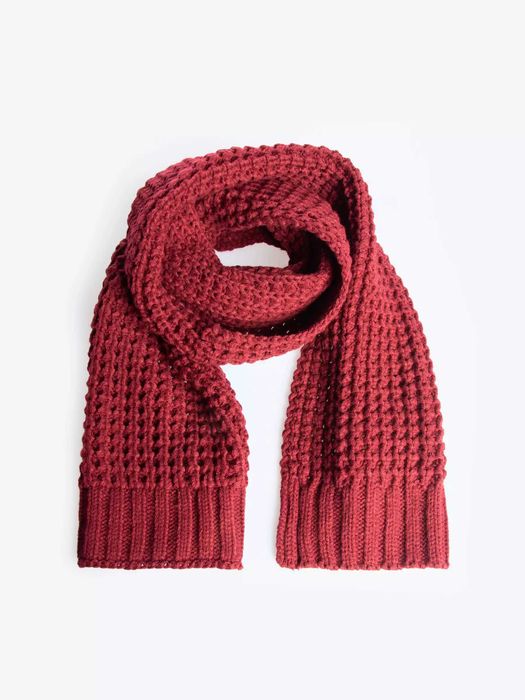 Безплатна доставка за всеки шал.