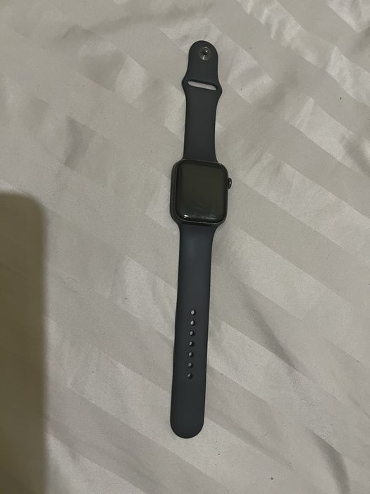 Продам Apple Watch se