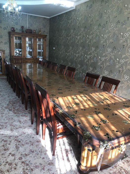 Стол и стулья. Жагдайы жаксы