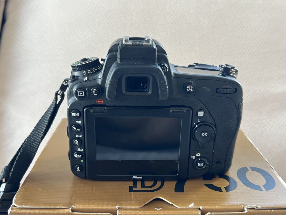 Nikon D750 Digital Camera D750 FX отлично състояние