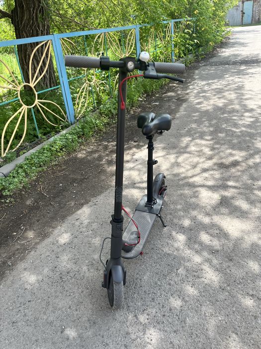 Продам самокат м365