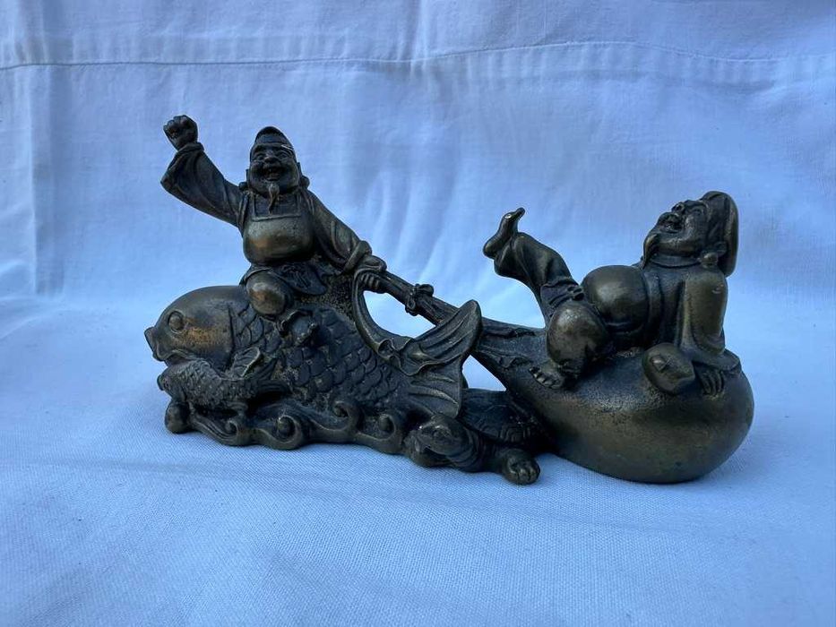 Месингова фигурка „Богатство и Късмет“ (смеещи се мъдреци с шаран)