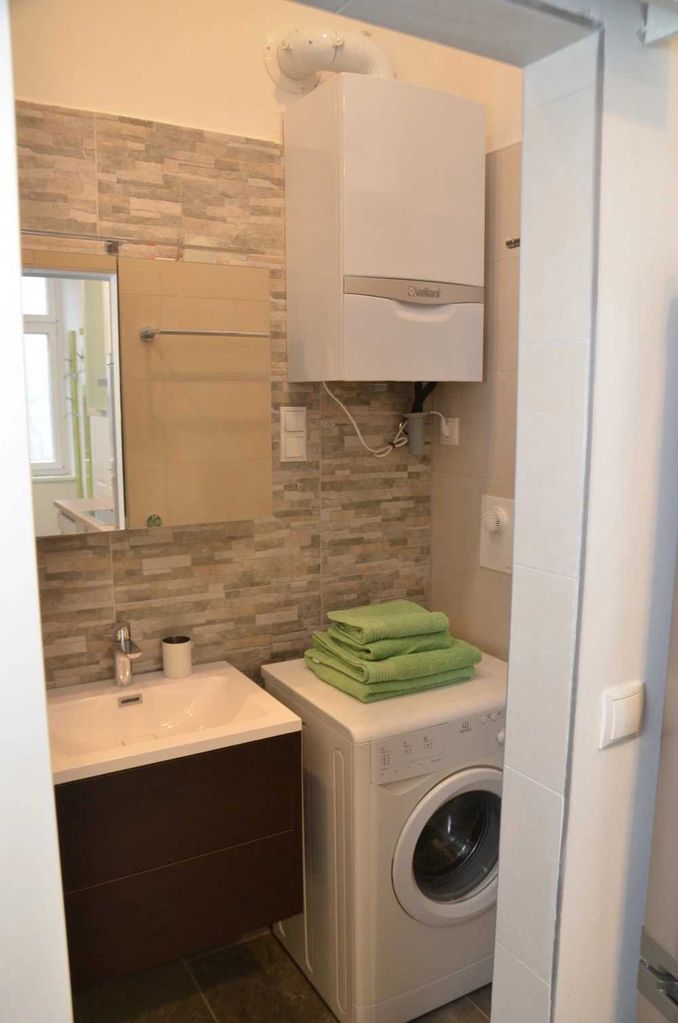 Дава се под наем Двустаен апартамент в София, Център - 56 кв.м за 397.8 € - Снимка #3