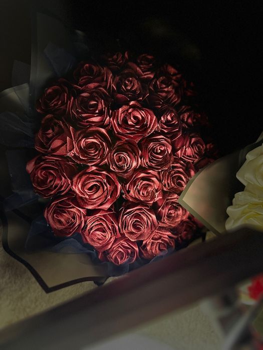 Buchete /aranjamente florale: trandafiri satin