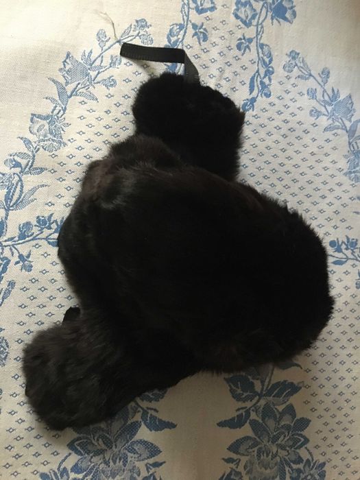 продам меховую кроличью шапку