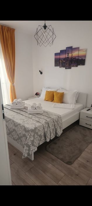 Închiriez apartament în regim hotelier