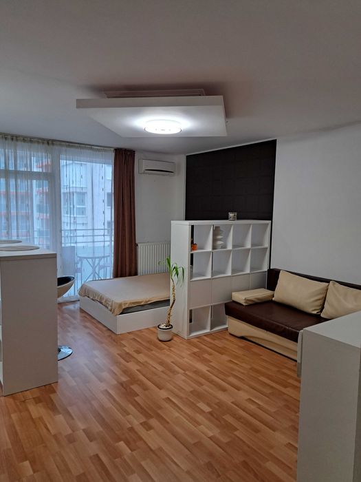 Inchiriez apartament