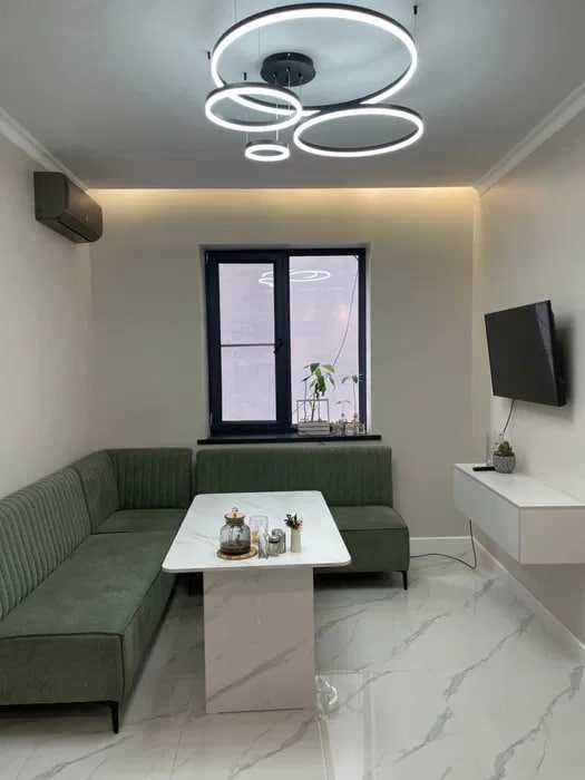 Мирзо Улугбек продается дом махалля Подшобог соток 2,2 фасад 9м