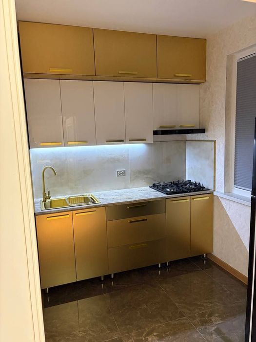 Продаётся квартира: Чиланзар 3квартал,2/4/4.