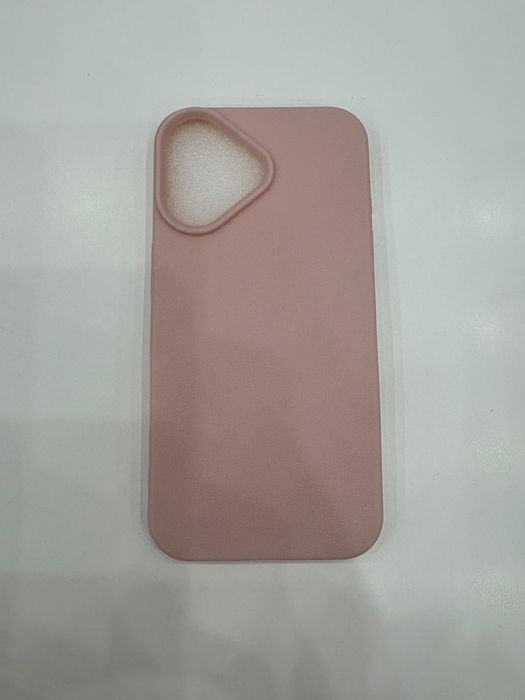 Калъфи за iPhone 16