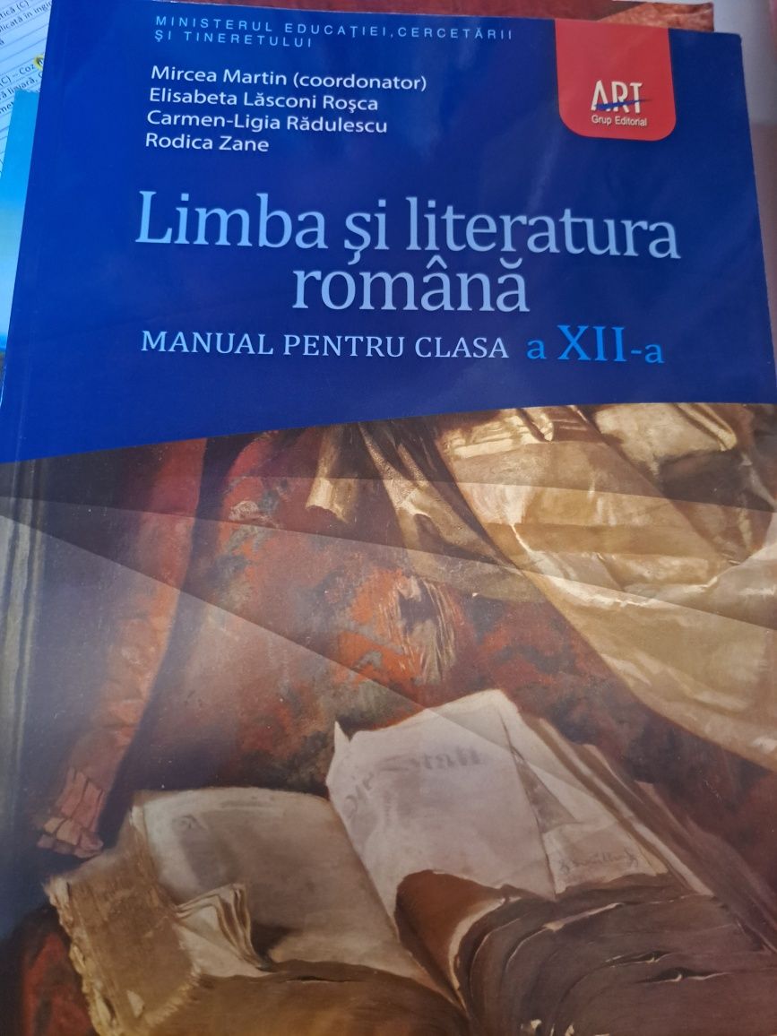 Vand cărți de a XII-a