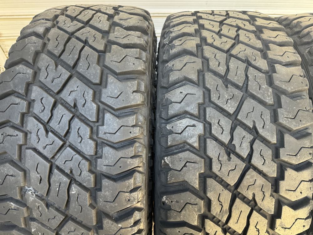 33x12.50R15  Cooper Discoverer S/T