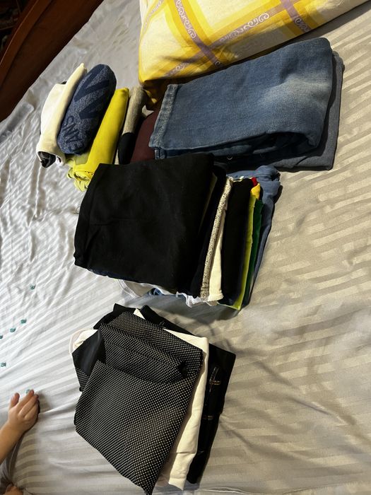 Отдаю вещи 1000 тг