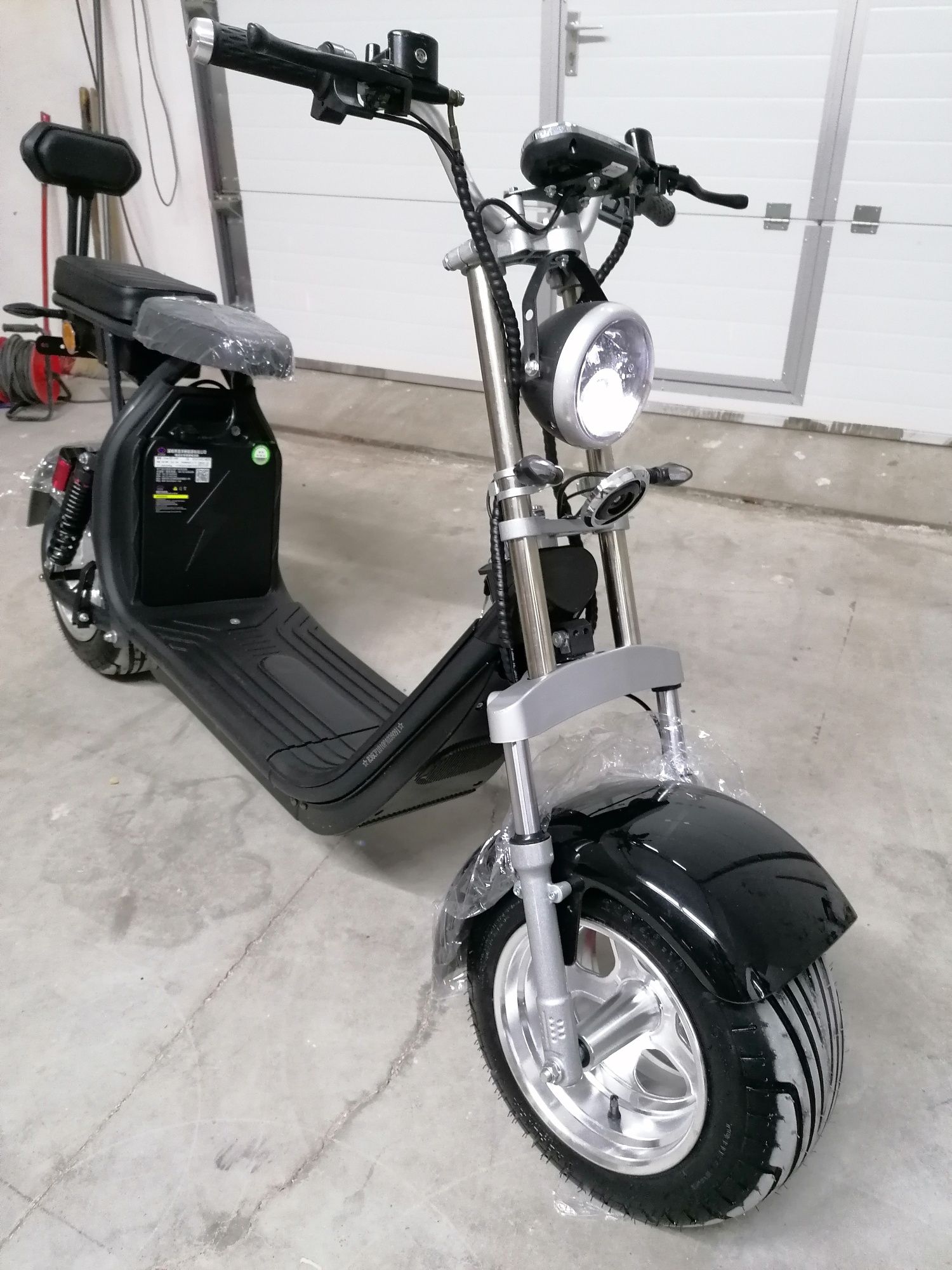 Scuter electric nou RealCity 10"