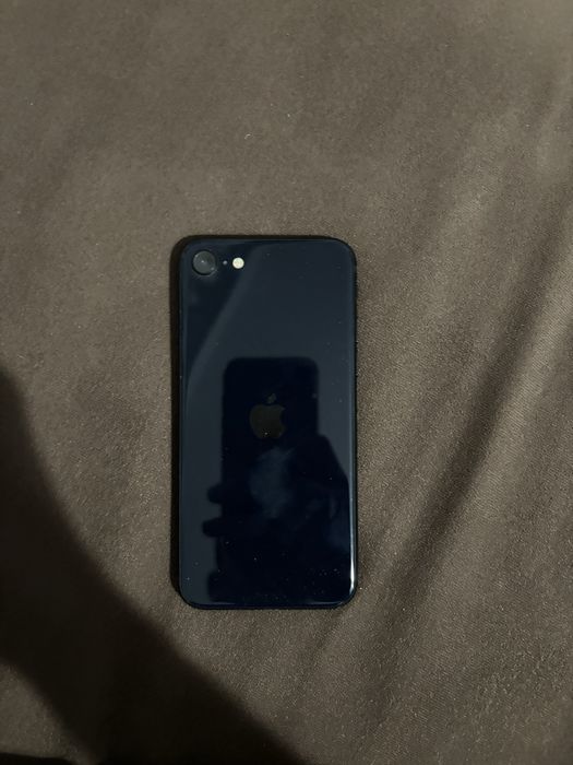 iPhone SE 2022 (3rd Gen) – 128GB