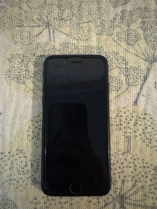 iPhone SE 128 гб