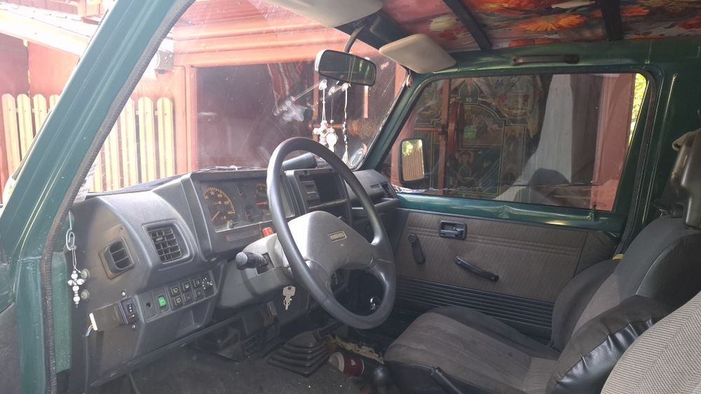 Vând Suzuki Samurai 1.3