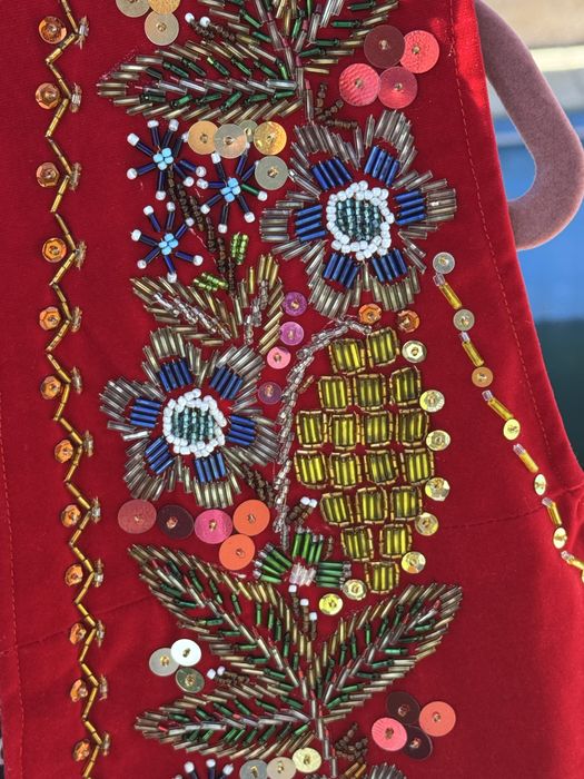 Vând( ilic bunda ) vestă tradițională cusută manual – unicat