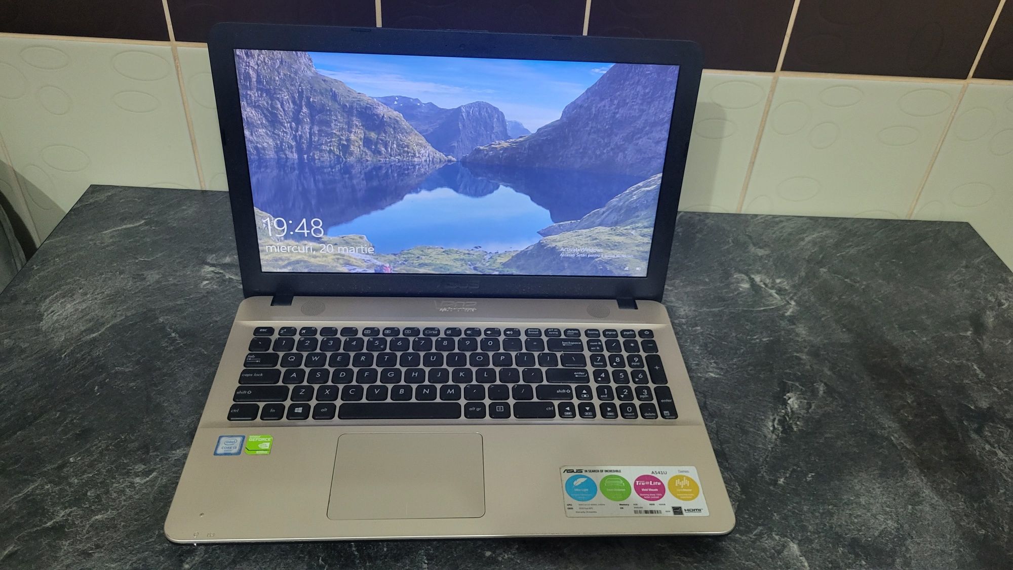 Laptop ASUS A541UV