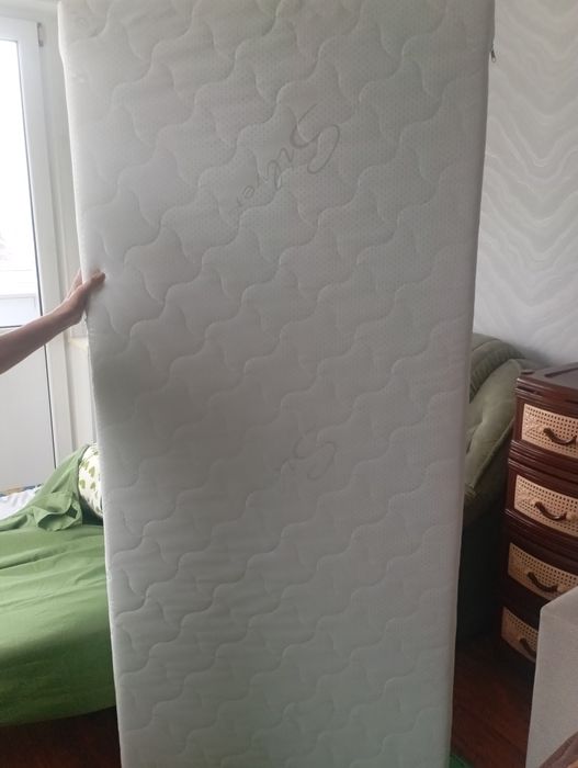 Продам матрас новый