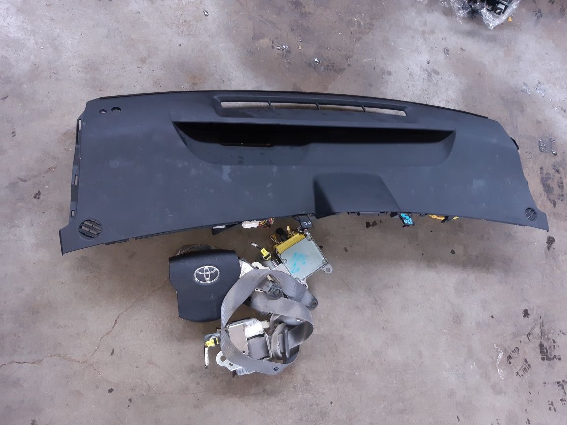 Plansa bord cu airbaguri toyota prius 2007