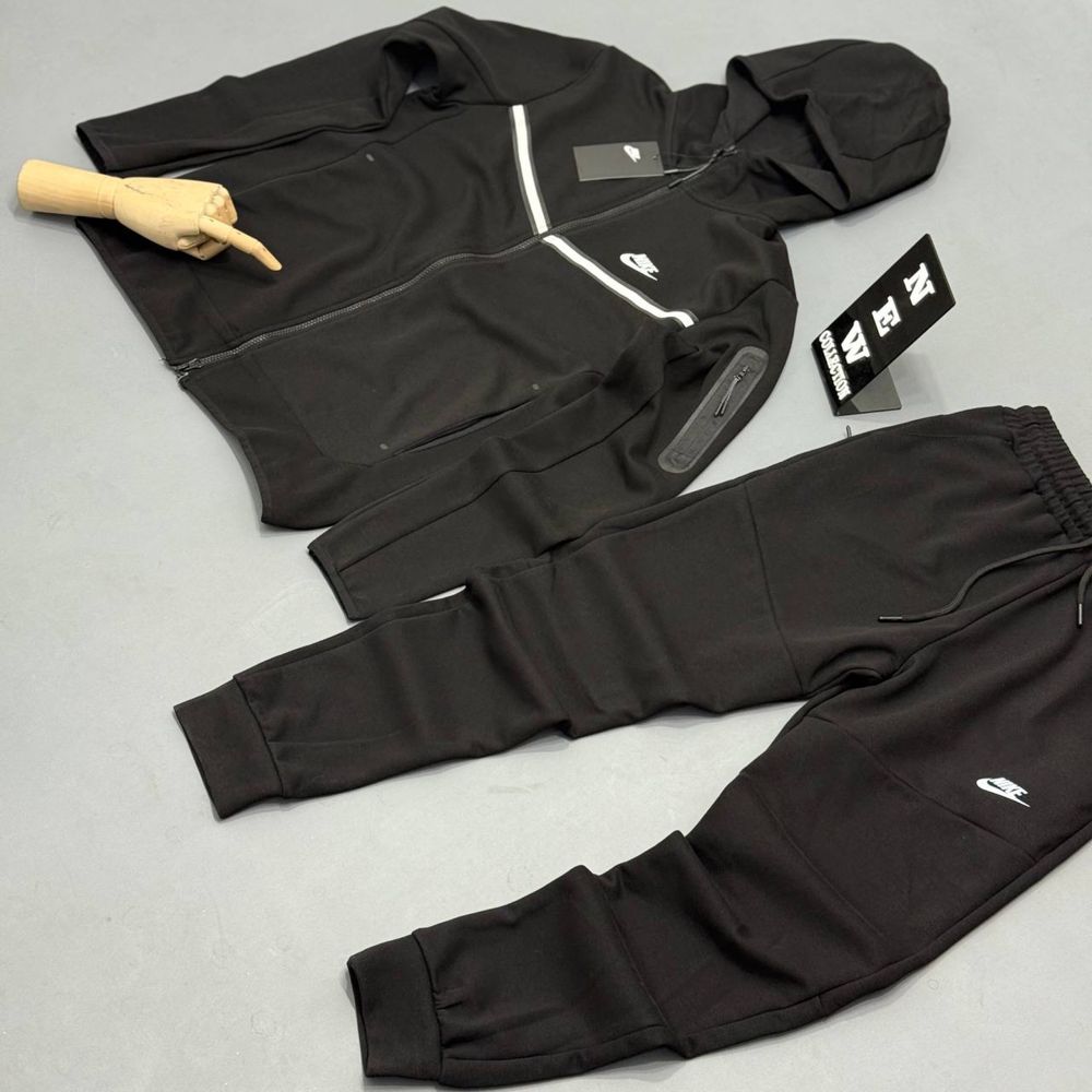 Комплект Nike Tech