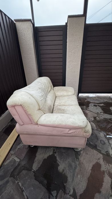 Диван не раскладной отдам бесплатно