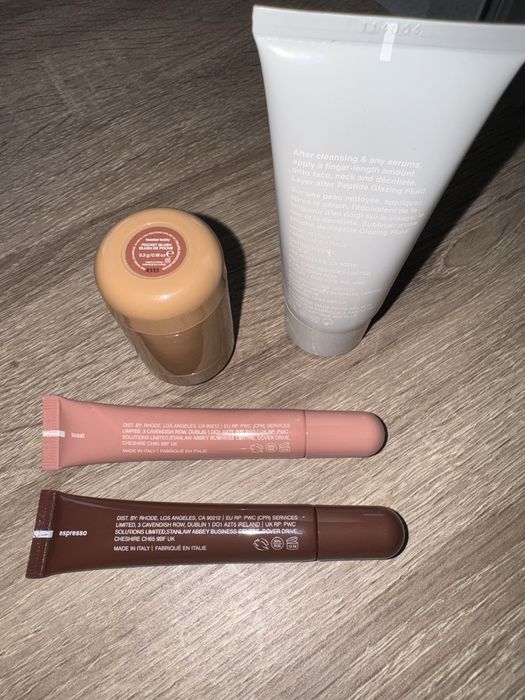 Оригинална козметика на rhode