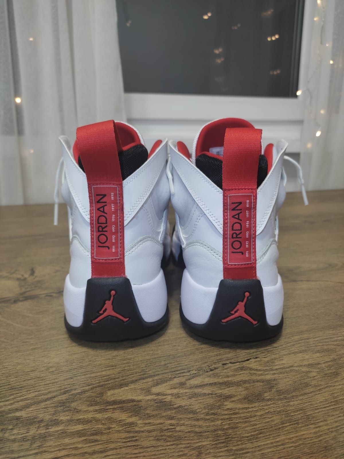 Jordan Jumpman Two Trey noi