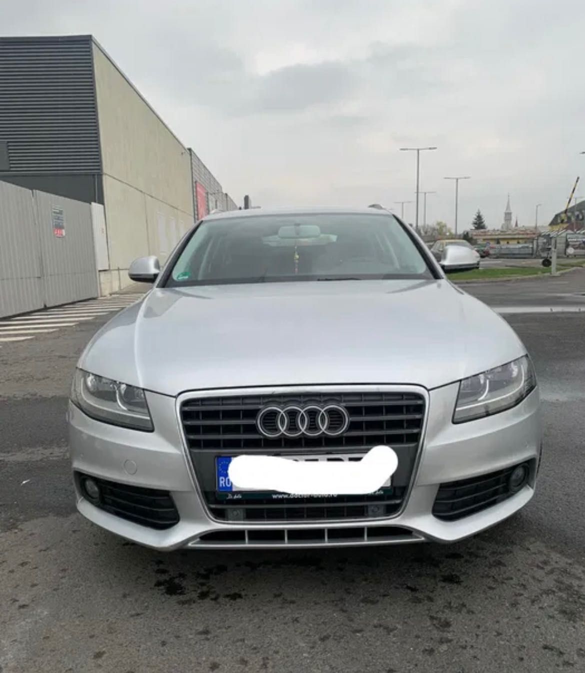 Vând Audi A4 2.0