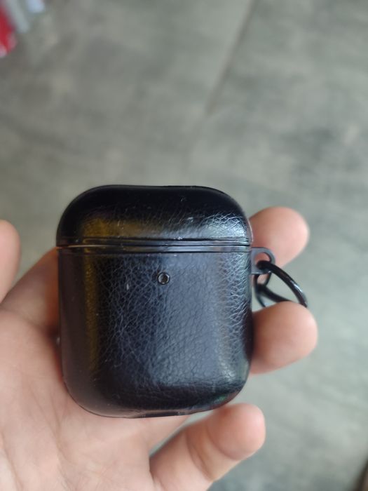 Airpods 1, с чехлом