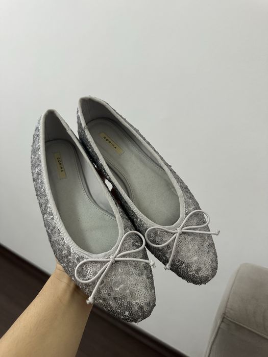 Balerini cu paiete argintii